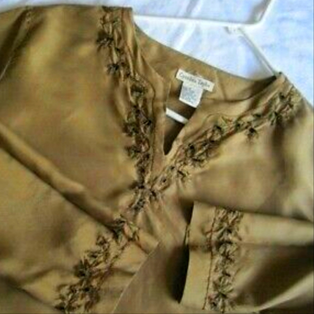CYNTHIA TAYLOR Silk Blouse Long Sleeve Olive Green V neck bugle bead trim 